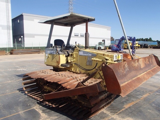 รถดัน Komatsu D20PLL-7 รุ่น 7 เลยครับ นำเข้าจากญี่ปุ่นแท้ๆ แทรคกว้าง 1.05เมตร สวยเดิมๆ แจ่มมาก ขายไม่แพงด้วย 086-303-9797 รถดัน Komatsu D20PLL-7 รุ่น 7 เลยครับ นำเข้าจากญี่ปุ่นแท้ๆ แทรคกว้าง 1.05เมตร สวยเดิมๆ แจ่มมาก ขายไม่แพงด้วย 086-303-9797