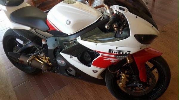 YAMAHA R6 ปี2004 ทะเบียนพร้อมโอน YAMAHA R6 ปี2004 ทะเบียนพร้อมโอน