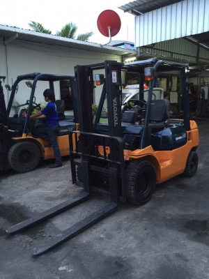 ขายรถโฟร์คลิฟท์  TOYOTA  7FD-25