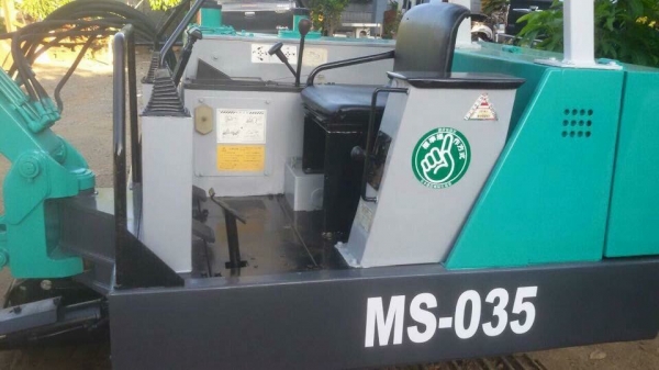 ขายรถขุดแบคโฮ MITSUBISHI ขนาด Pc35 รถเก่านอก แท้100\%. เครื่องแน่น ปั๊มแรง (มีลายหัวกระแทก เครื่อง4สูบ ระบบไว) รถพร้อมใช้งาน เอกสารใบอินวอยครบ