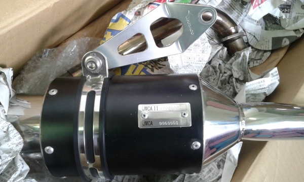 ....ขายโช้คหลัง bitubo ท่อ kitaco gpr ครับ...