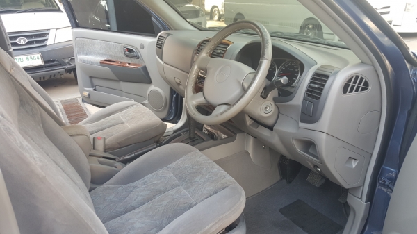 ไทยรุ่ง แอดเวนเจอร์มาสเตอร์ เครื่อง3.0 auto รถครอบครัวเอนกประสงค์ ไทยรุ่ง แอดเวนเจอร์มาสเตอร์ เครื่อง3.0 auto รถครอบครัวเอนกประสงค์