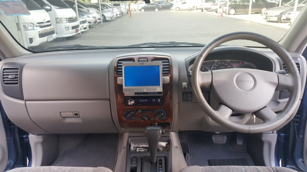 ไทยรุ่ง แอดเวนเจอร์มาสเตอร์ เครื่อง3.0 auto รถครอบครัวเอนกประสงค์ ไทยรุ่ง แอดเวนเจอร์มาสเตอร์ เครื่อง3.0 auto รถครอบครัวเอนกประสงค์