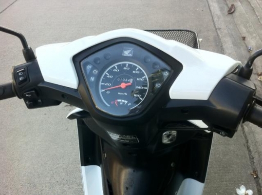 New Honda Wave110i สตาร์ทมือ รถ4เดือนวิ่งพันโลสวยมาก