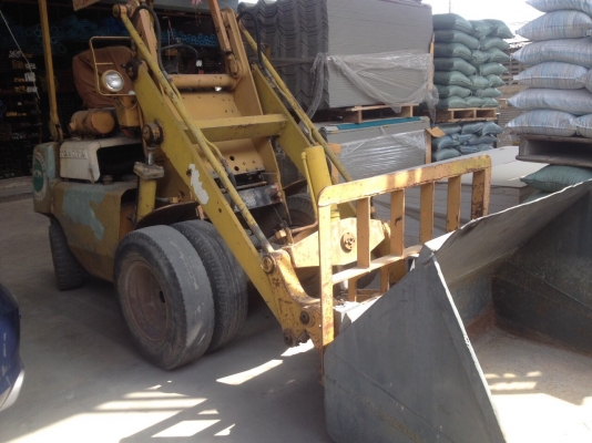 ขายรถโฟร์คลิฟท์  บุ้งกี๋