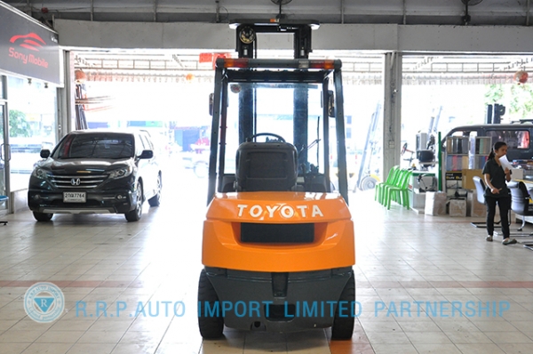 ขายรถโฟล์คลิฟท์มือสอง TOYOTA รุ่น7FD25-19872 ราคา 485,000 บาท นำเข้าจากประเทศญี่ปุ่น 100\% ไม่เคยใช้งานในไทย