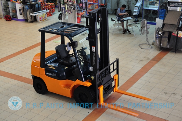 ขายรถโฟล์คลิฟท์มือสอง TOYOTA รุ่น7FD25-19872 ราคา 485,000 บาท นำเข้าจากประเทศญี่ปุ่น 100\% ไม่เคยใช้งานในไทย