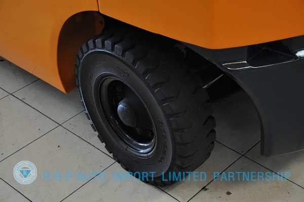 ขายรถโฟล์คลิฟท์มือสอง TOYOTA รุ่น7FD25-19872 ราคา 485,000 บาท นำเข้าจากประเทศญี่ปุ่น 100\% ไม่เคยใช้งานในไทย