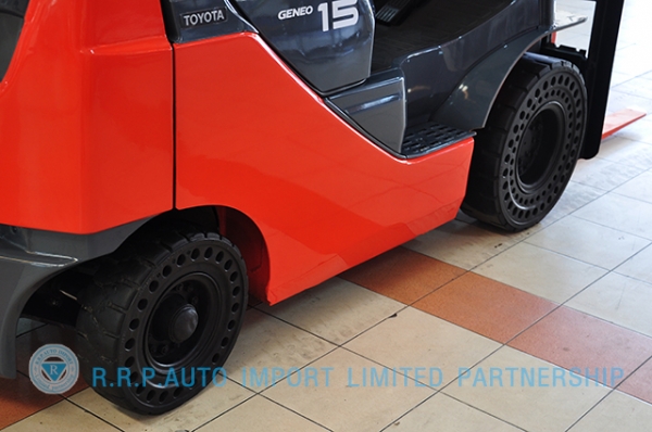 ขายรถโฟล์คลิฟท์มือสอง TOYOTA รุ่น 8FD15-12976 ราคา xxx,xxx บาท นำเข้าจากประเทศญี่ปุ่น 100\% ไม่เคยใช้งานในไทย