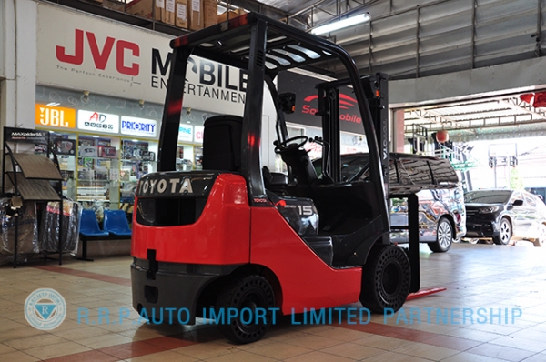 ขายรถโฟล์คลิฟท์มือสอง TOYOTA รุ่น 8FD15-12976 ราคา xxx,xxx บาท นำเข้าจากประเทศญี่ปุ่น 100\% ไม่เคยใช้งานในไทย