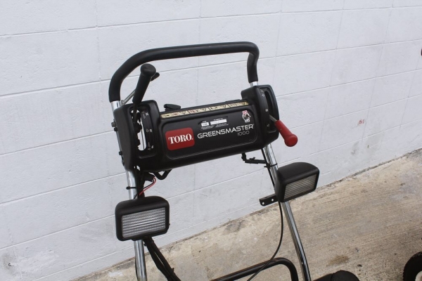 รถตัดหญ้าบริเวณกรีน ชนิดเดินตาม ยี่ห้อ TORO รุ่น Greenmaster 1000 รถตัดหญ้าบริเวณกรีน ชนิดเดินตาม ยี่ห้อ TORO รุ่น Greenmaster 1000