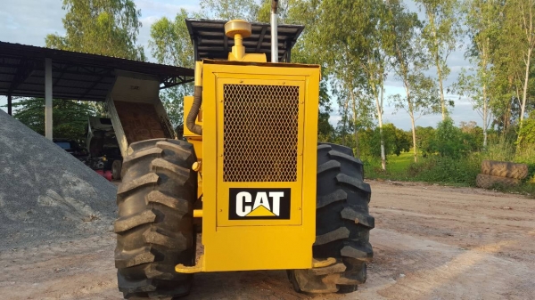 ขายรถบดกับรถเกรด แพ็คคู่สองคัน  1,450,000 คุณสมจิตร  รอดเรือง โทร.081-6058906