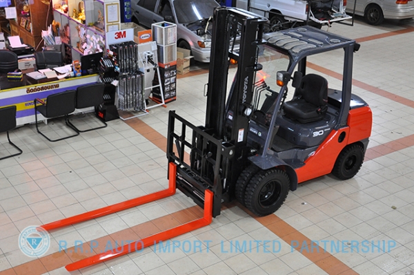 ขายรถโฟล์คลิฟท์มือสอง TOYOTA รุ่น 8FD30-30496 ราคา xxx,xxx บาท นำเข้าจากประเทศญี่ปุ่น 100\% ไม่เคยใช้งานในไทย