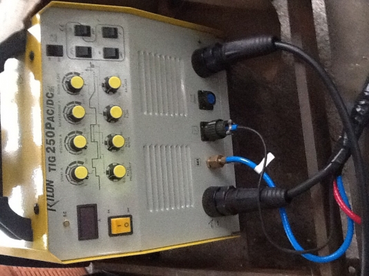 ขายตู้เชื่อมอากอน Rilon ac/dc p 250 พร้อมหัวเชื่อมระบายด้วยน้ำ