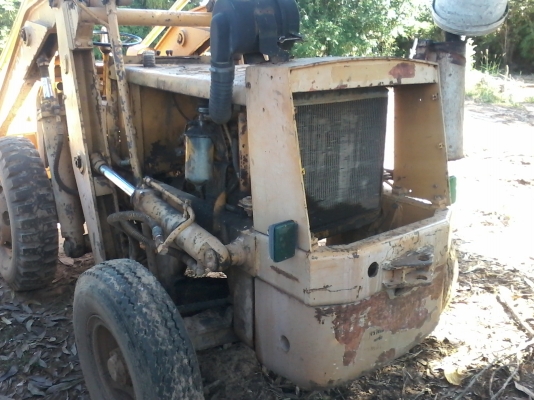 ขายรถตัก KOMATSU SD20-4 สภาพพร้อมใช้งาน เครื่องปั้มดีเยี่ยม ยางดีทั้งสี่เส้น สภาพโดยรวมสวยพร้อมใช้ เอกสารสัญญาซื้อขาย