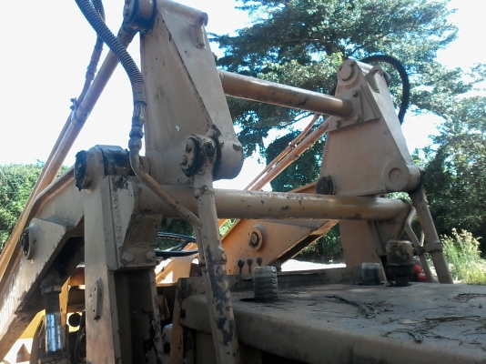 ขายรถตัก KOMATSU SD20-4 สภาพพร้อมใช้งาน เครื่องปั้มดีเยี่ยม ยางดีทั้งสี่เส้น สภาพโดยรวมสวยพร้อมใช้ เอกสารสัญญาซื้อขาย