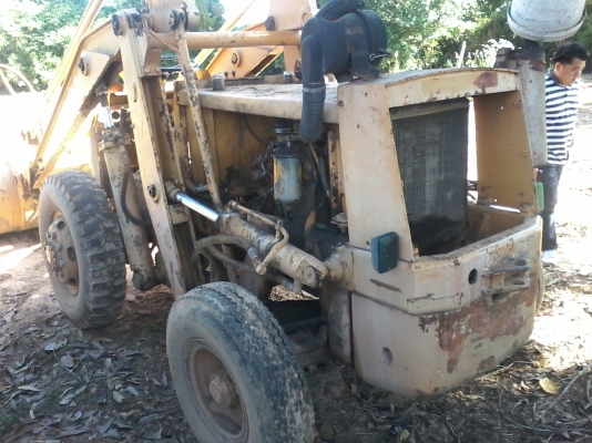ขายรถตัก KOMATSU SD20-4 สภาพพร้อมใช้งาน เครื่องปั้มดีเยี่ยม ยางดีทั้งสี่เส้น สภาพโดยรวมสวยพร้อมใช้ เอกสารสัญญาซื้อขาย