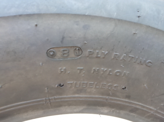 ยาง750-16"ลาย ก.ไก่ ลุยดี ไม่ติดหล่ม ของใหม่ ยาง750-16"ลาย ก.ไก่ ลุยดี ไม่ติดหล่ม ของใหม่