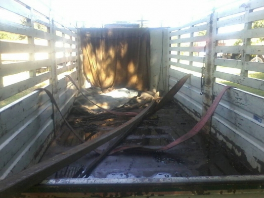 ขายกระบะเหล็ก10ล้อ ยกลงจากDeca200 ยาว6.35มกว้าง2.55ม