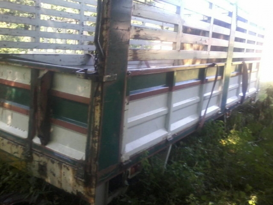 ขายกระบะเหล็ก10ล้อ ยกลงจากDeca200 ยาว6.35มกว้าง2.55ม