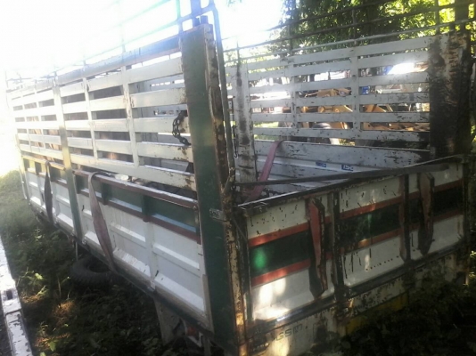 ขายกระบะเหล็ก10ล้อ ยกลงจากDeca200 ยาว6.35มกว้าง2.55ม