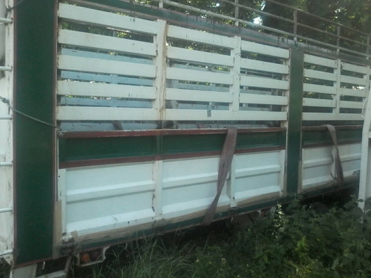 ขายกระบะเหล็ก10ล้อ ยกลงจากDeca200 ยาว6.35มกว้าง2.55ม