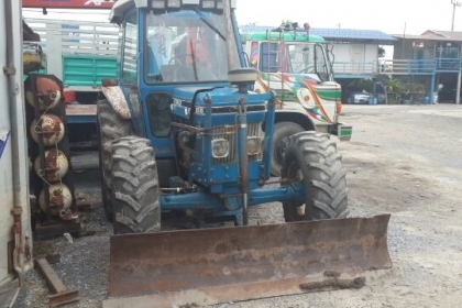 ขายรถไถ FORD 2เพลา 6610-3 โทร 080-0154198