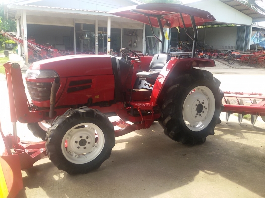 ยันม่าร์45 แรง  ราคา288000บาท มีไบมีดหน้า ผาน6ไบ24นิ้ว ไมร์1666ช.ม.พร้อมใช้งาน โทร0813655997 อำพร พาเจริญ ต วังบัว อ คลองขลุง จ กำแพงเพชรราคานี้ยังต่องลองได้อีกนะครับ