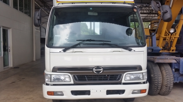 ขายรถบรรทุก 6 ล้อ ขายรถบรรทุก 6 ล้อ