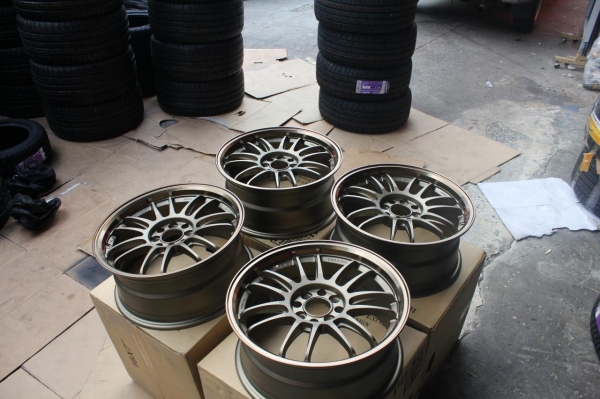 ล้อ RE30 ขอบ16X7 ออฟ+33 4H100 วงละ 3,500 บาท