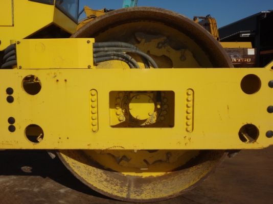 ขายรถบดล้อเหล็ก BOMAG  BW212D-3