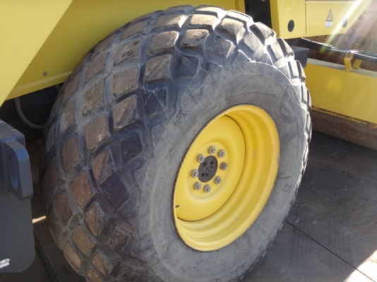 ขายรถบดล้อเหล็ก BOMAG  BW212D-3