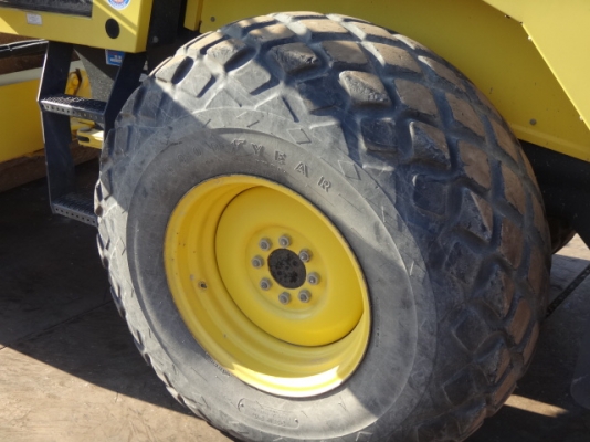 ขายรถบดล้อเหล็ก BOMAG  BW212D-3