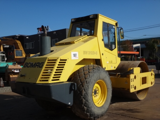 ขายรถบดล้อเหล็ก BOMAG  BW212D-3