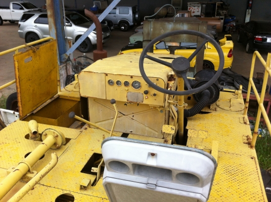 รถบดล้อยาง 11 ล้อ พร้อมใช้ถามรายละเอียดเพิ่มเติมได้ รถบดล้อยาง 11 ล้อ พร้อมใช้ถามรายละเอียดเพิ่มเติมได้