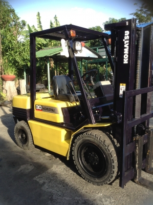 +++ ขายโฟล์คลิฟท์ KOMATSU FD30-11 ขนาด 3 ตัน เครื่องยนต์ดีเซล ISUZU เสา 3 เมตร เกียร์ธรรมดา งา 1,070 มม. ยางลมครับ +++ ขายโฟล์คลิฟท์ KOMATSU FD30-11 ขนาด 3 ตัน เครื่องยนต์ดีเซล ISUZU เสา 3 เมตร เกียร์ธรรมดา งา 1,070 มม. ยางลมครับ