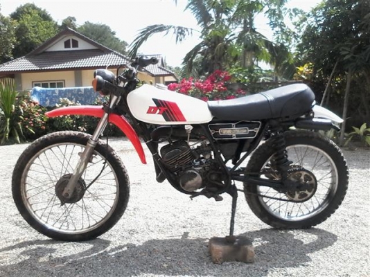 ขาย DT100 เครื่องพอใช้เหมาะเอาไปปั้นต่อระบบไฟต้องเช็คอีกทีรถติดขี่ได้ออกใบซื้อขายเหมาะเอาไปปั้นต่อ