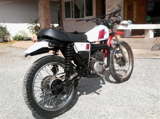 ขาย DT100 เครื่องพอใช้เหมาะเอาไปปั้นต่อระบบไฟต้องเช็คอีกทีรถติดขี่ได้ออกใบซื้อขายเหมาะเอาไปปั้นต่อ