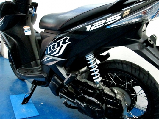 MIO 125 i สีดำ อมตะ ลายRR ล้อซี่ขอบดำ ตัวใหม่ รถเดือน ตุลาคม ปี 57 ไมล์ 4 พันโล สภาพสวย แถม 3 รายการ  30900