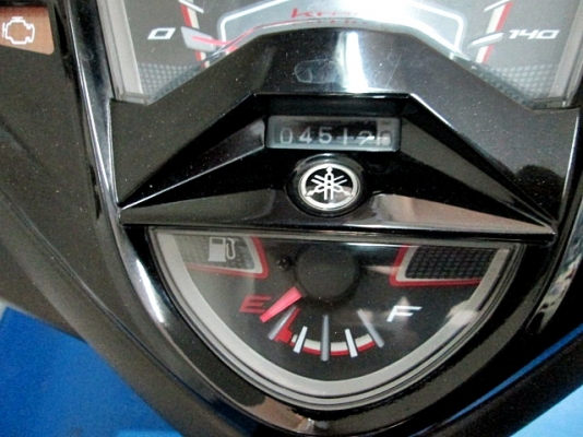 MIO 125 i สีดำ อมตะ ลายRR ล้อซี่ขอบดำ ตัวใหม่ รถเดือน ตุลาคม ปี 57 ไมล์ 4 พันโล สภาพสวย แถม 3 รายการ  30900