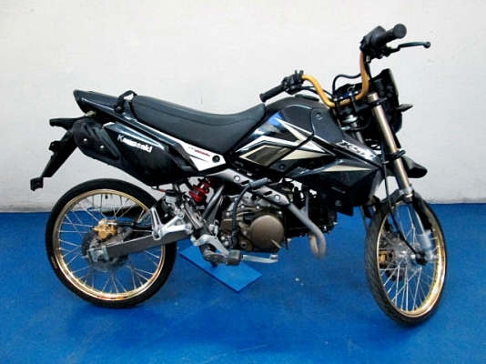 KSR  สีดำ  สต๊าทมือ แต่งสวย ภายนอก เครื่องเดิม รถเดือน มิถุนายน ปี57 ไมล์ 14000โล  ฟรีโอน แถม 4 รายการ 35900