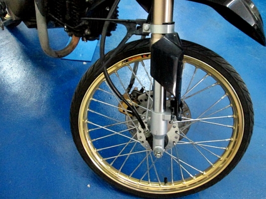 KSR  สีดำ  สต๊าทมือ แต่งสวย ภายนอก เครื่องเดิม รถเดือน มิถุนายน ปี57 ไมล์ 14000โล  ฟรีโอน แถม 4 รายการ 35900