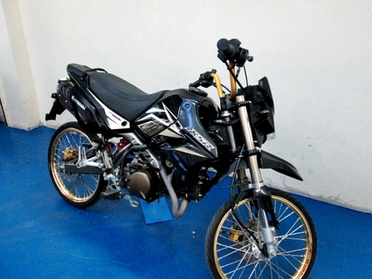 KSR  สีดำ  สต๊าทมือ แต่งสวย ภายนอก เครื่องเดิม รถเดือน มิถุนายน ปี57 ไมล์ 14000โล  ฟรีโอน แถม 4 รายการ 35900