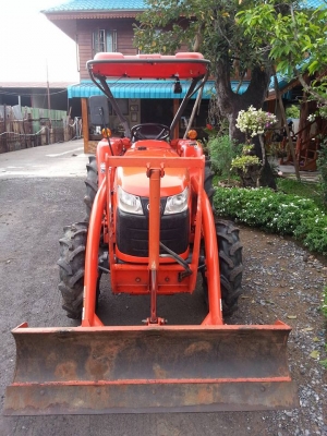 คูโบต้า L3608 4 WD 2 เพลา พร้อมใบมีด  985 ชั่วโมง..เล่มพร้อม ปี 2553