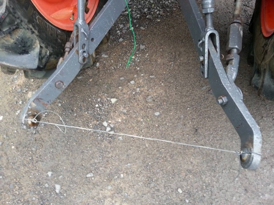 คูโบต้า L3608 4 WD 2 เพลา พร้อมใบมีด  985 ชั่วโมง..เล่มพร้อม ปี 2553