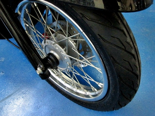 SCOOPY สีขาวดำ ลายกอลิล่า รถเดือน เมษายน ปี57ไมล์ 3 พันโล ภาษี พรบต่อเรียบร้อย รถสวยของแถม 3 รายการ 31900