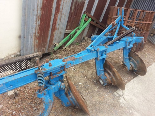 ผานบุกรถไถใหญ่ ราคาเบาๆ