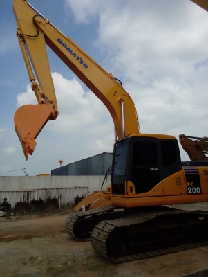 ขายรถเเมค์โครPC200-7KOMATSUเอกสารมีสภาพสวยพร้อมใช่งานได้สนใจติดต่อเจ๊อ้อยเเมค์โครที่0818021463