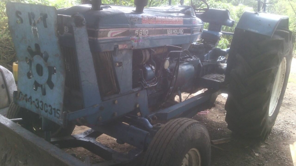 ขายรถไถฟอร์ด6610แท้เสื้อลายพร้อมลุยงาน