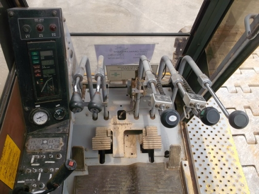 รถเครน Sumitomo 150 ตัน LS248RH (สต็อก 3 unit) Crawler crane นำเข้าจากญี่ปุ่น สนใจโทร. 080-6565422 (หนิง)